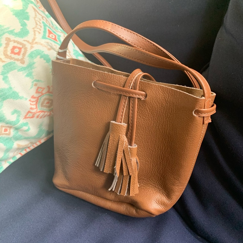 Leather Shaffer bucket bag